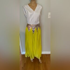 NEW Cynthia Rowley Women’s SILK Sequin Starburst Skirt size 6